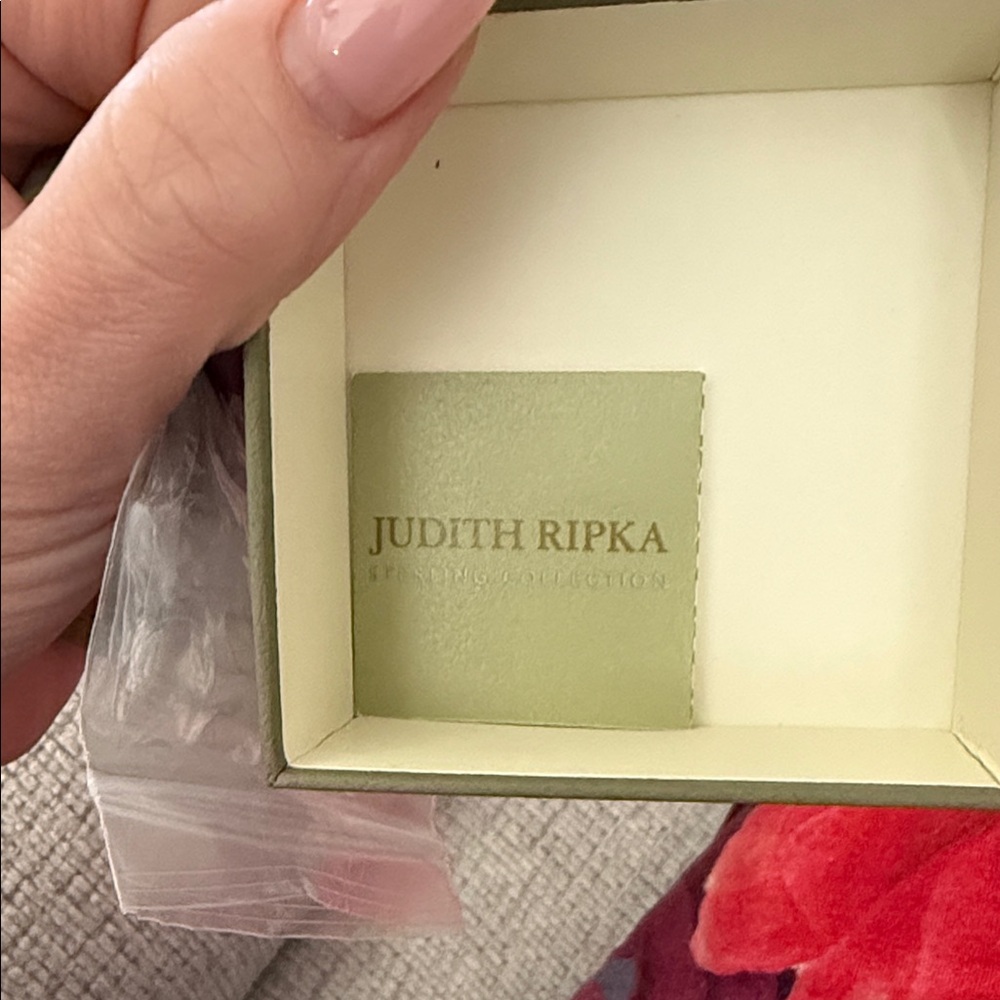 Judith Ripka Elegant Silver Diamond Ring - Picture 4 of 14